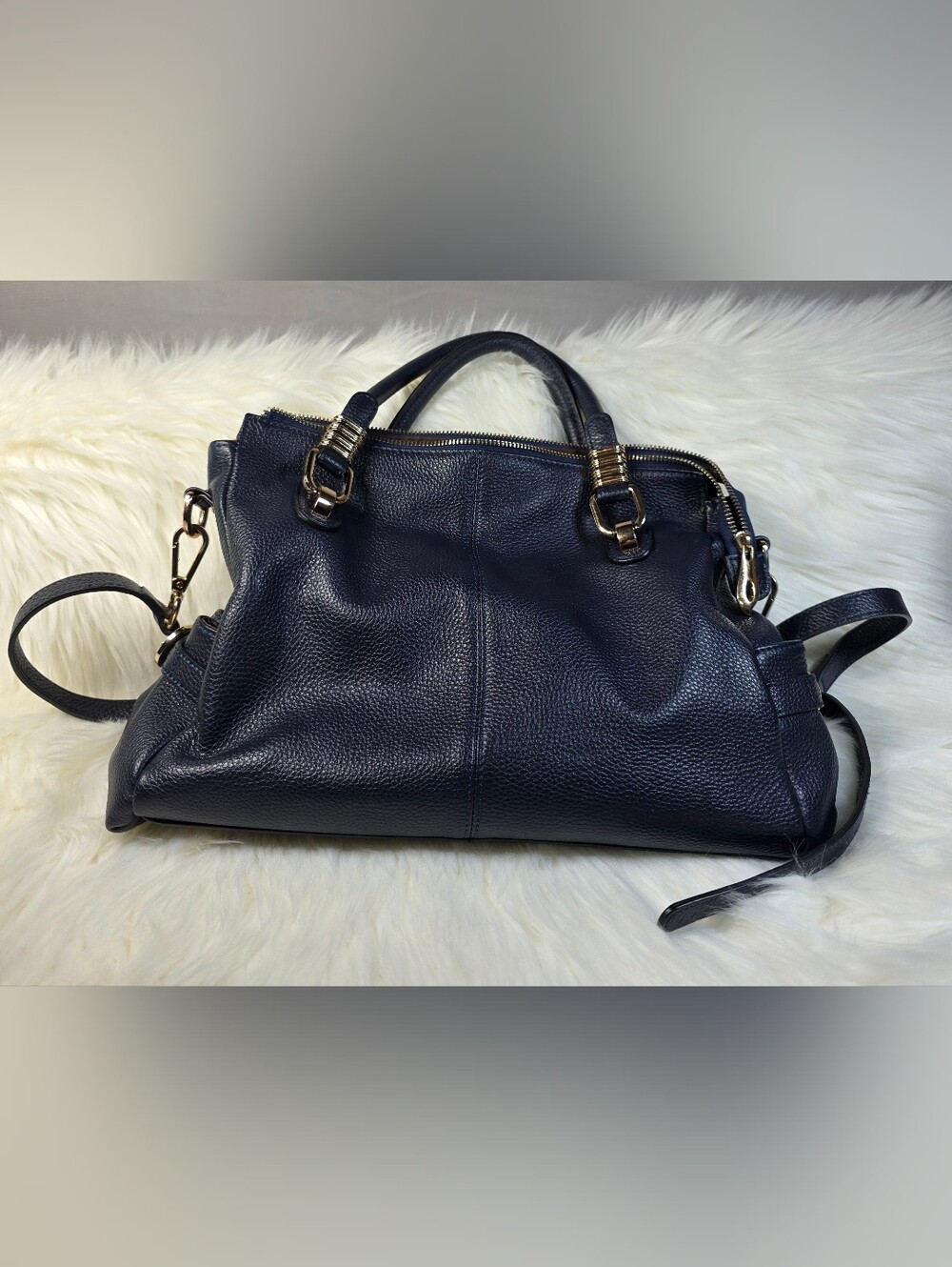KATTEE Navy Blue Leather Goldtone Hardware Purse Handbag Adjustable Strap